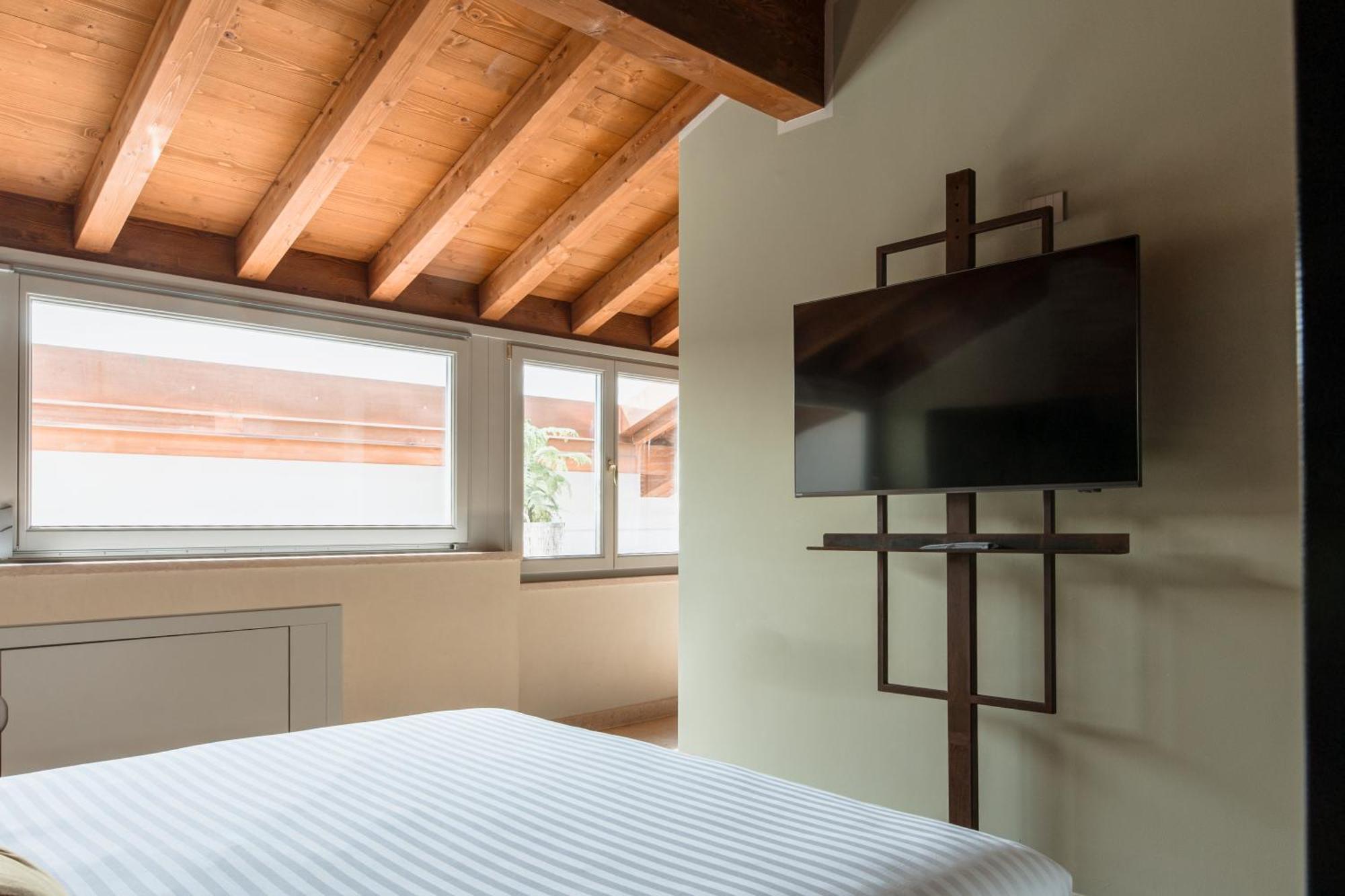 Pavillon Suite & Apartments Peschiera del Garda Exterior photo