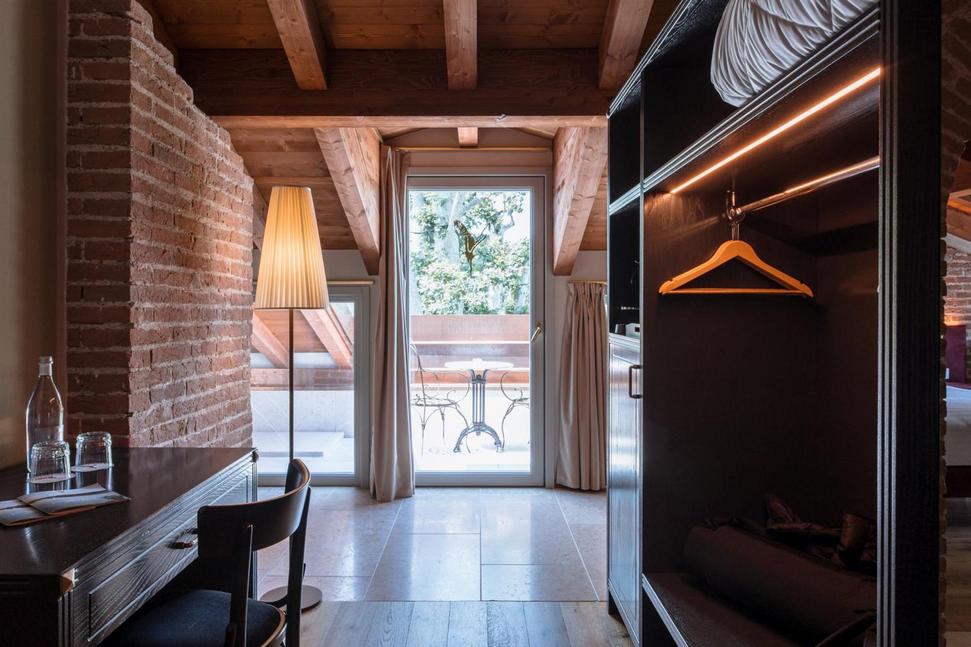 Pavillon Suite & Apartments Peschiera del Garda Exterior photo
