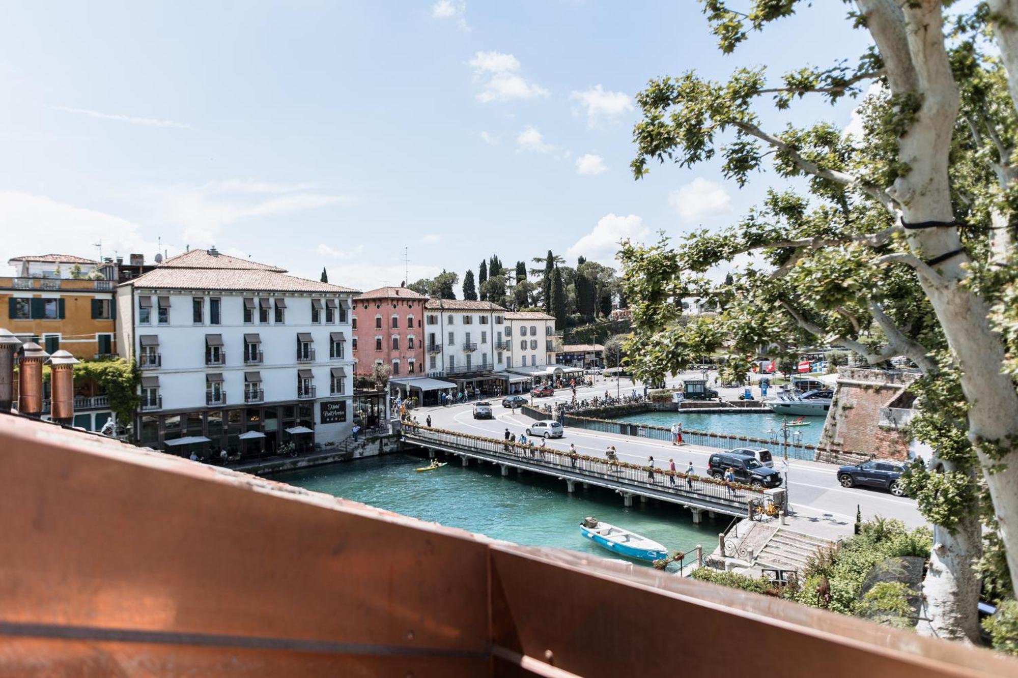 Pavillon Suite & Apartments Peschiera del Garda Exterior photo