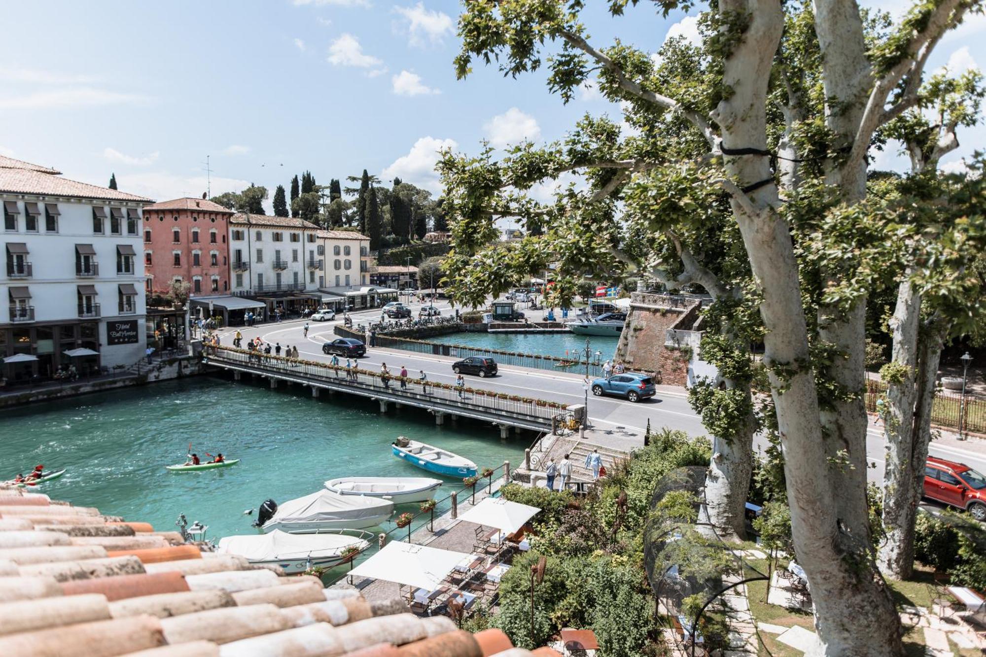 Pavillon Suite & Apartments Peschiera del Garda Exterior photo