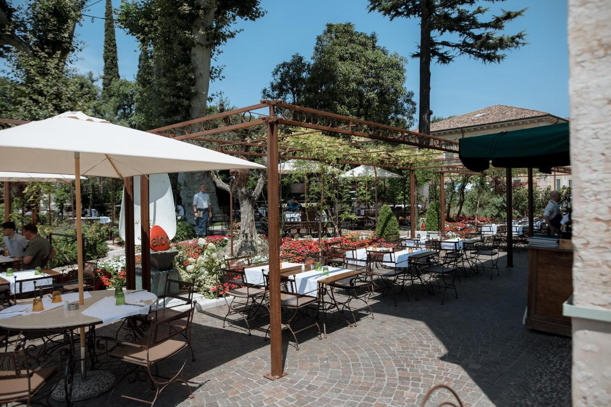 Pavillon Suite & Apartments Peschiera del Garda Exterior photo