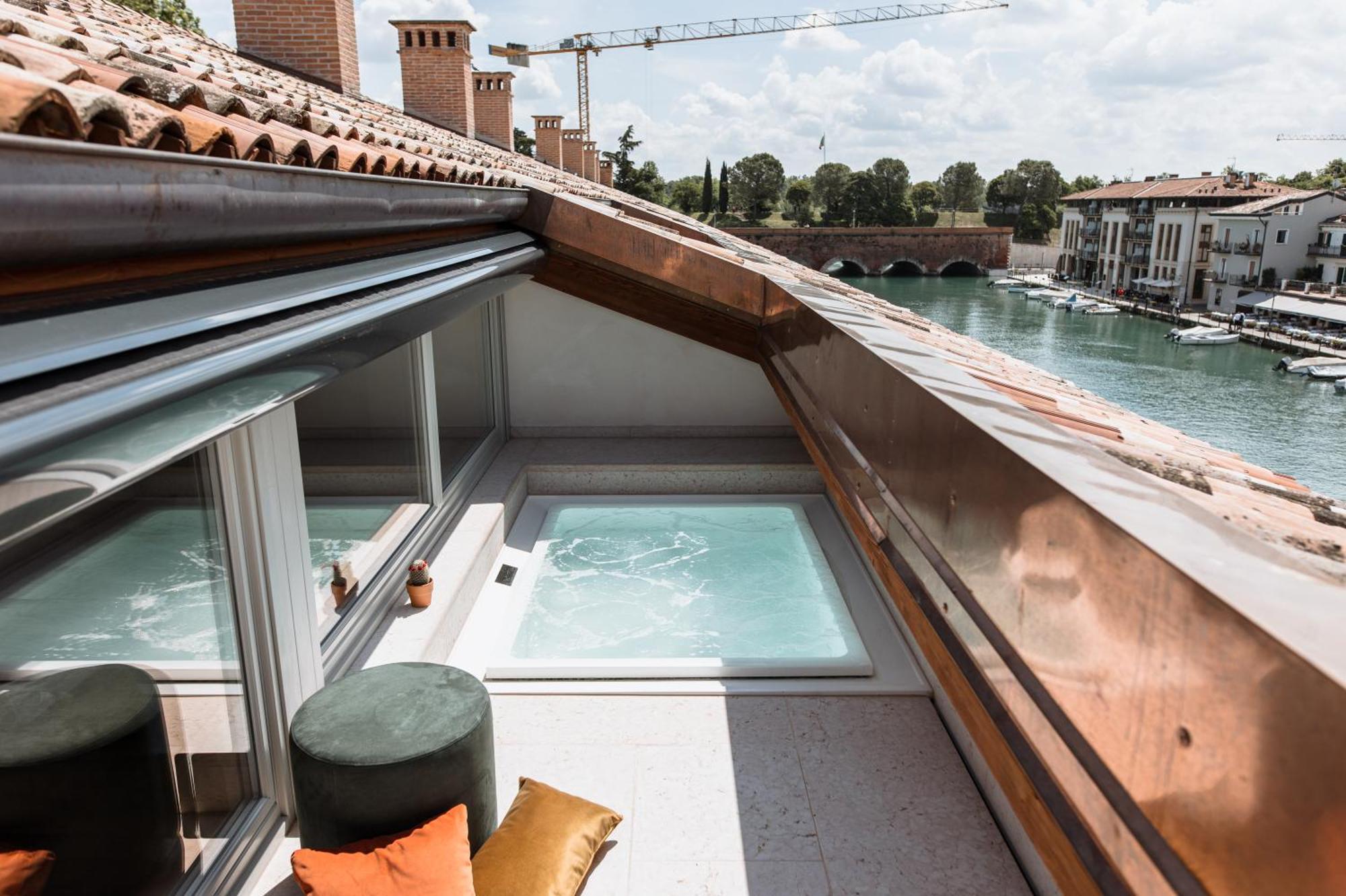 Pavillon Suite & Apartments Peschiera del Garda Exterior photo
